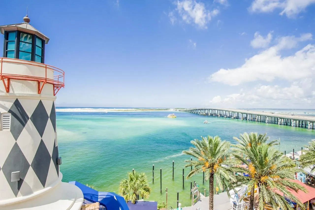 Emerald Grande Destin