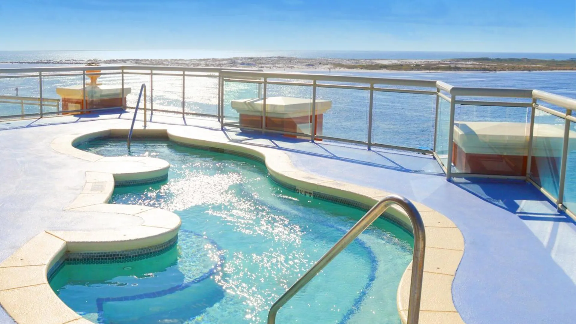Emerald Grande Destin
