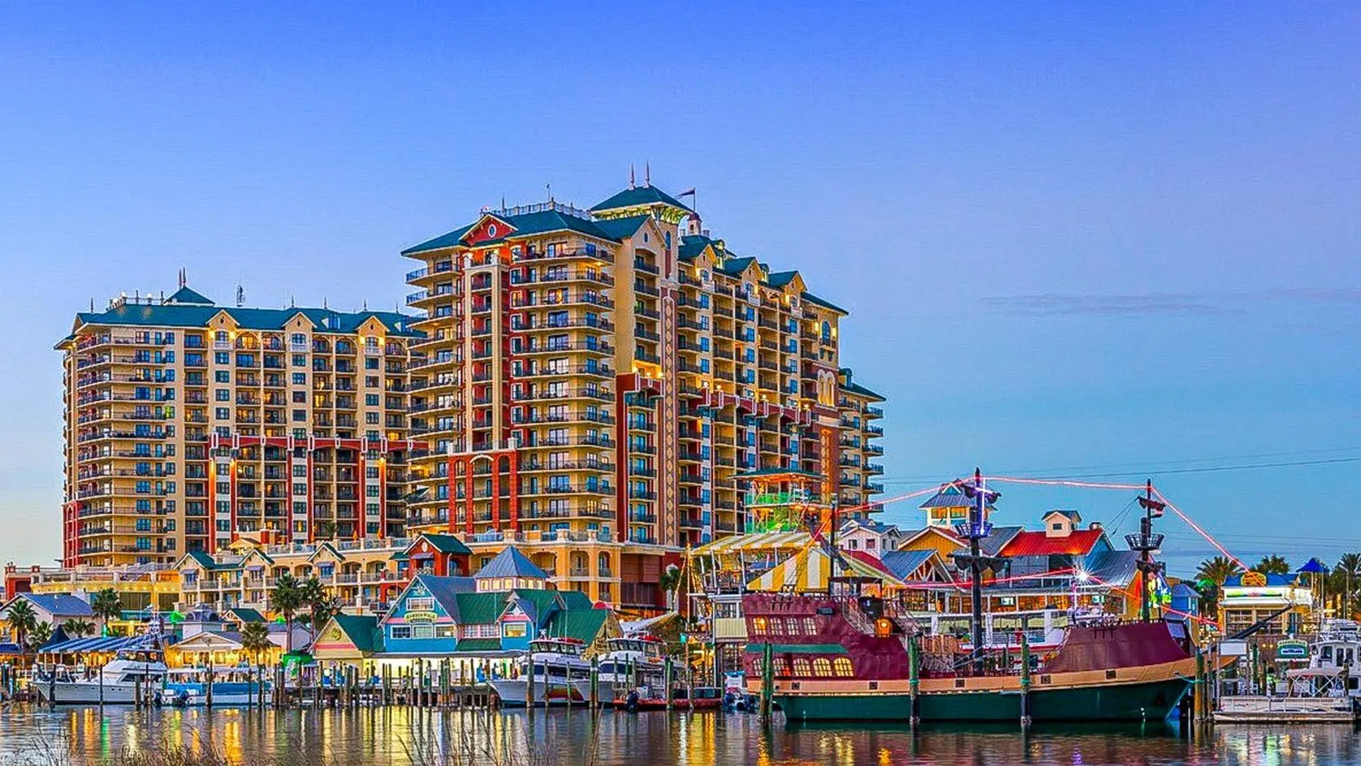 Emerald Grande Destin 0*,