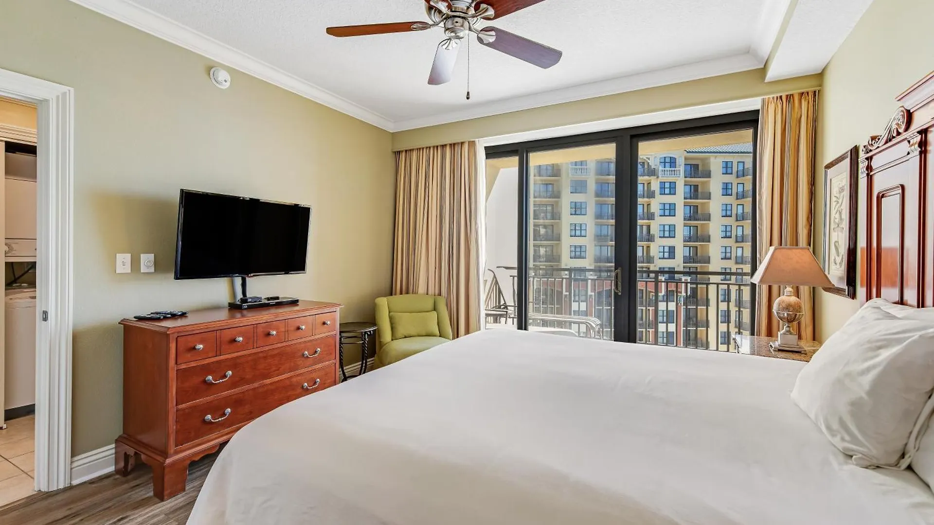 Emerald Grande Destin 0*,  United States